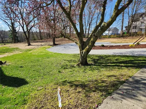 Northeast Avenue, Tallmadge, OH 44278