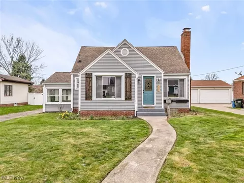 1221 Delverne Ave SW, Canton, OH 44710