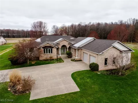 11465 Taylor St NE, Alliance, OH 44601