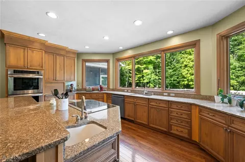 11955 Epping Trl, Chardon, OH 44024 photo 13