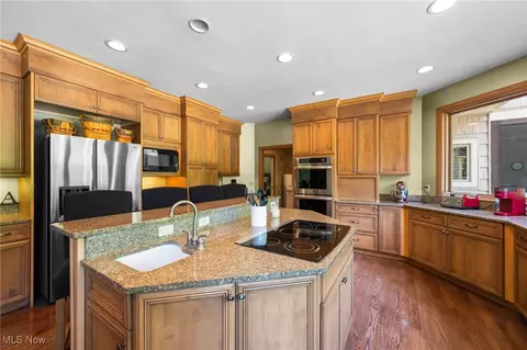 11955 Epping Trl, Chardon, OH 44024 photo 16