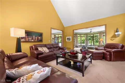 11955 Epping Trl, Chardon, OH 44024 photo 8