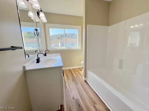 Bath - 4602 Broadway St, Midvale, OH 44653 photo 3 of 6