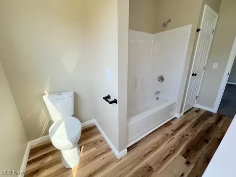Bath - 4602 Broadway St, Midvale, OH 44653 photo 4 of 6