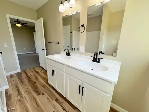 Bath - 4602 Broadway St, Midvale, OH 44653 photo 2 of 6
