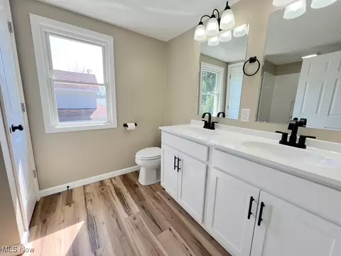 Bath - 4602 Broadway St, Midvale, OH 44653 photo 5 of 6