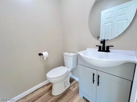 Bath - 4602 Broadway St, Midvale, OH 44653 photo 1 of 6
