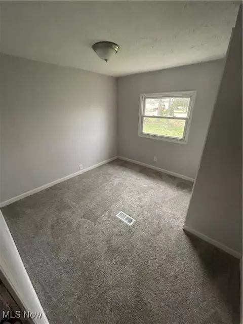 364 Hickory Run, Lagrange, OH 44050 photo 12