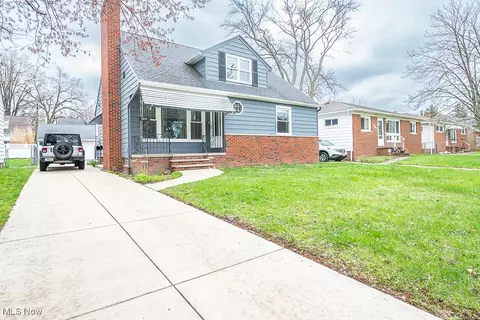 5947 Pearl Rd, Parma Heights, OH 44130