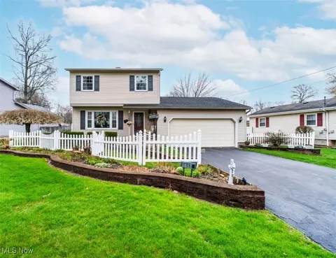 1817 Brockton Dr, Youngstown, OH 44511
