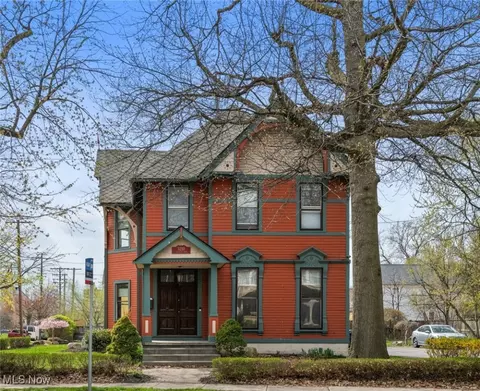3210 Scranton Rd, Cleveland, OH 44109