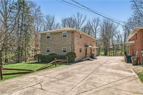 3807 3809 Elmwood Ave, Austintown, OH 44515