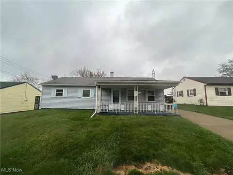 2424 Mccartney Rd, Youngstown, OH 44505