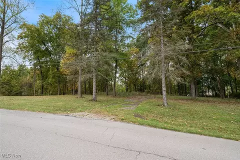 708 Rehwinkle Rd, Northfield, OH 44067