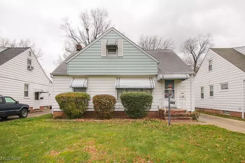 716 E 241st St, Euclid, OH 44123