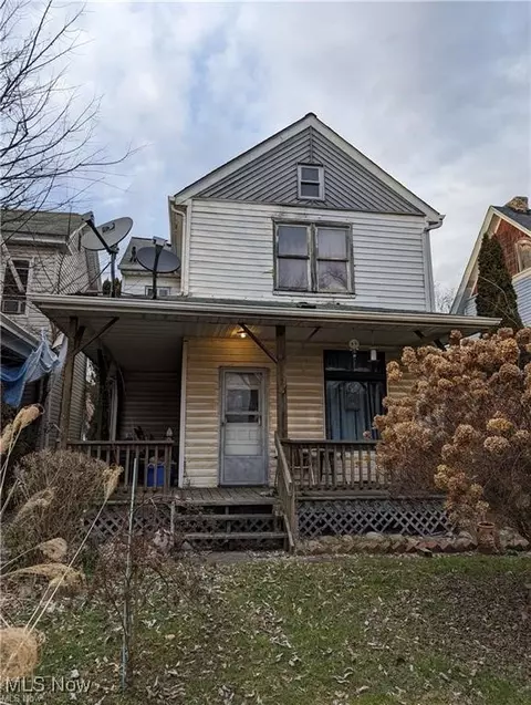 1404 Etruria St, East Liverpool, OH 43920