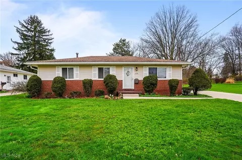 634 Alaho St, Akron, OH 44305