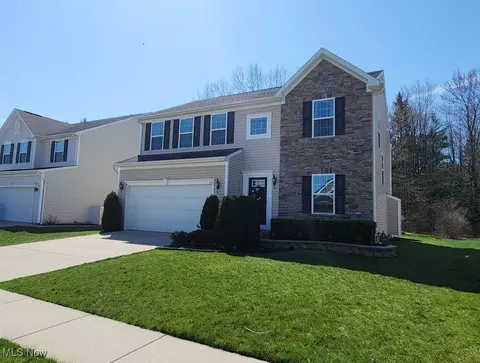 3330 Shale Dr, Twinsburg, OH 44087