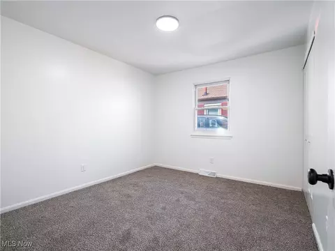 209 Franklin Ave, Elyria, OH 44035 photo 15