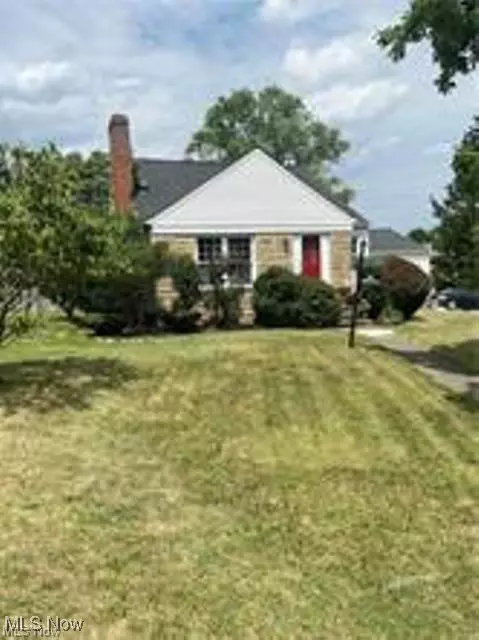 5723 Cumberland Dr, Garfield Heights, OH 44125