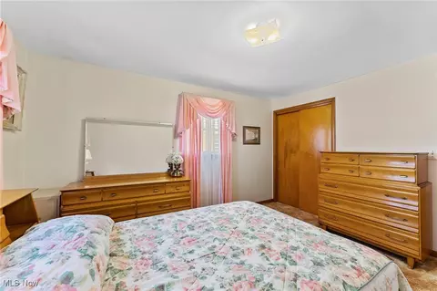 Bedroom - 829 Larkridge Ave, Boardman, OH 44512 photo 2 of 2