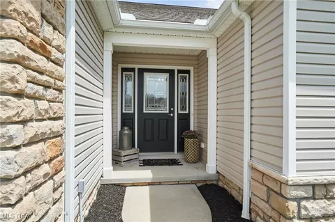 Entry Way - 1233 Clifford Dr, Copley, OH 44321 photo 1 of 3