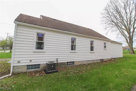 803 5th St, Struthers, OH 44471 photo 26