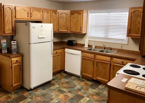 4839 Thomas Blvd, Geneva, OH 44041 photo 9
