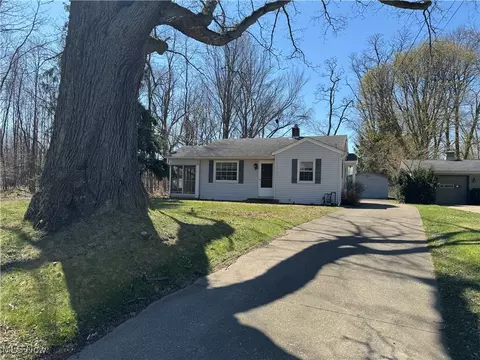 201 W Main St, Conneaut, OH 44030