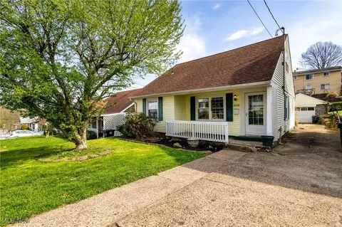 2620 Hollywood Blvd, Steubenville, OH 43952