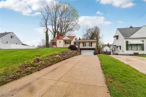 641 Elbur Ave, Akron, OH 44306