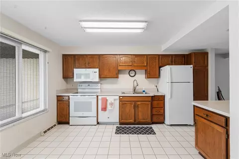 Kitchen - 6462 State Rd #04, Parma, OH 44134 photo 3 of 5