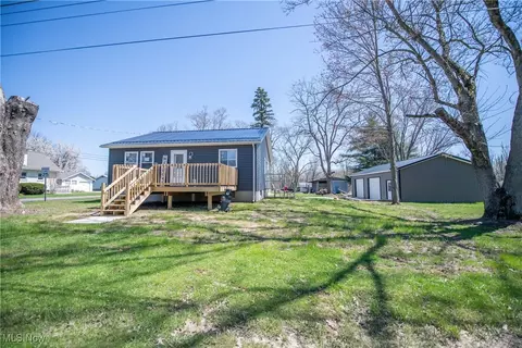 4454 Eastland Ave, Louisville, OH 44641