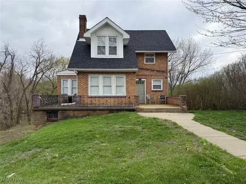 168 Franklin St, Weirton, WV 26062