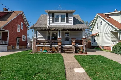 3218 Hillcrest Ave, Cleveland, OH 44109