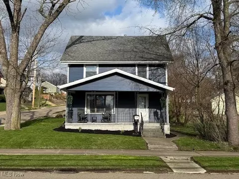 824 1st St NE, Massillon, OH 44646