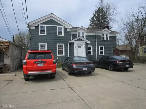 Exterior - 559 E 549 E Main St, Geneva, OH 44041 photo 1 of 3
