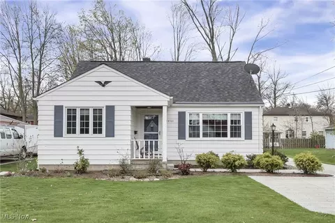 24341 Gessner Rd, North Olmsted, OH 44070