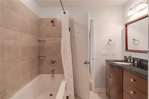 Bath - 28790 Inner Circle Ct, Solon, OH 44139 photo 5 of 5
