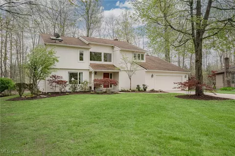 28790 Inner Circle Ct, Solon, OH 44139