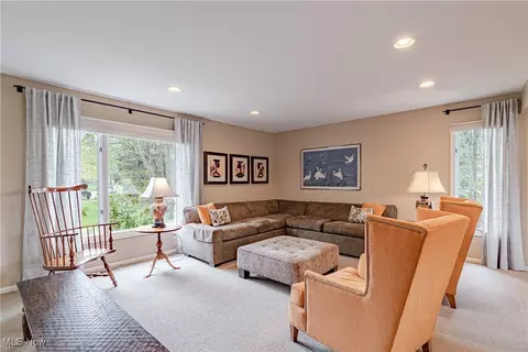 Living - 28790 Inner Circle Ct, Solon, OH 44139 photo 6 of 6