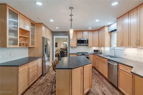 Kitchen - 28790 Inner Circle Ct, Solon, OH 44139 photo 2 of 4