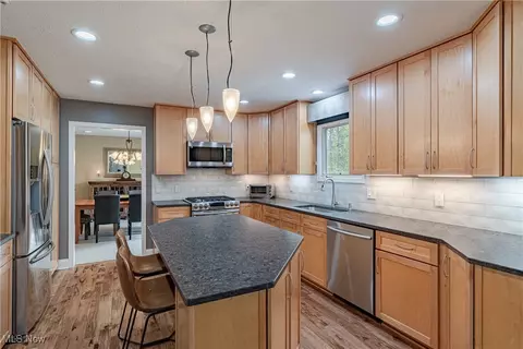 Kitchen - 28790 Inner Circle Ct, Solon, OH 44139 photo 3 of 4