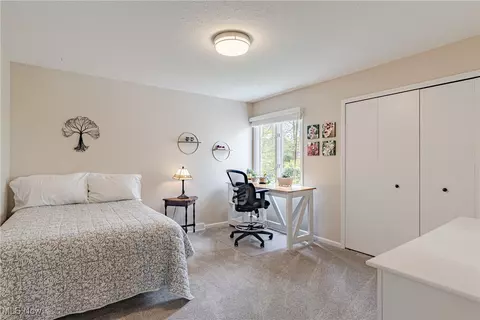 Bedroom - 28790 Inner Circle Ct, Solon, OH 44139 photo 5 of 7