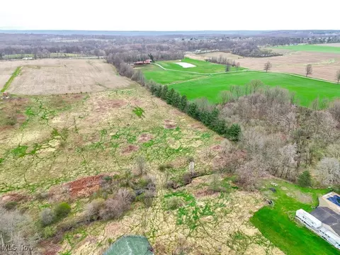 Tallmadge Road, Edinburg, OH 44272