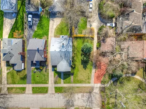 View/Area - 10 E 219th St, Euclid, OH 44123 photo 5 of 6