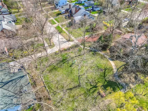 View/Area - 10 E 219th St, Euclid, OH 44123 photo 3 of 6