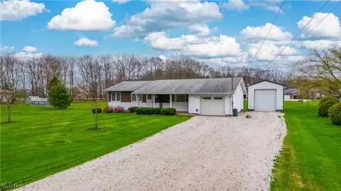 10322 Liberty St, Garrettsville, OH 44231