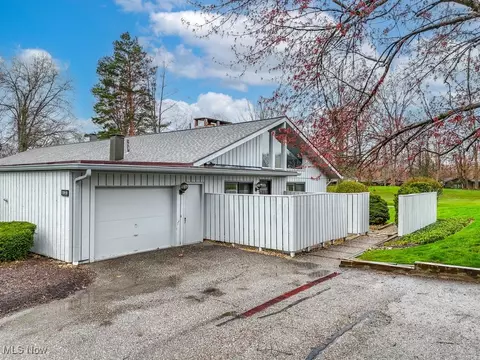 706-39 Claridge Ln, Aurora, OH 44202
