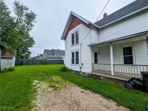 Exterior - 1636 W 8th St, Ashtabula, OH 44004 photo 2 of 6